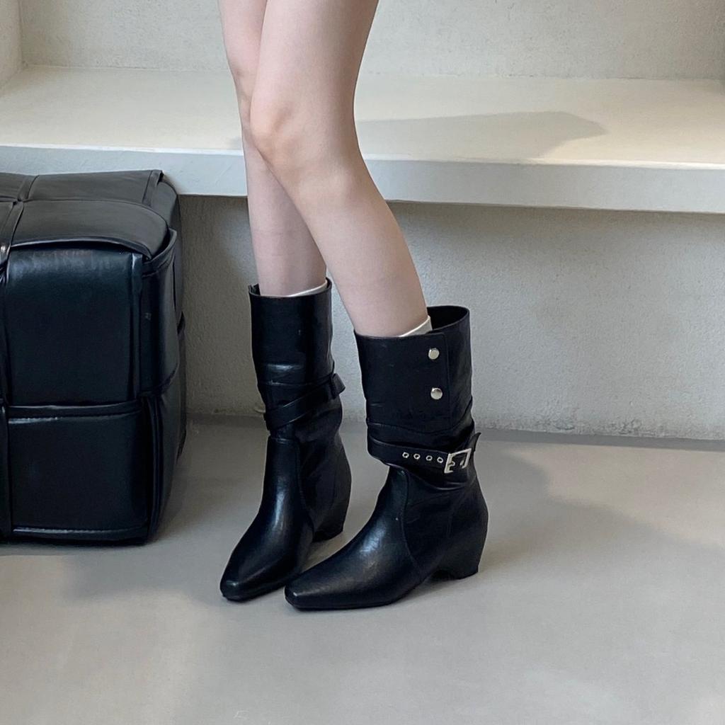 Women's boots can be piled up, the inner height of the folds is increased, the short tube is folded, and the fashion western thick head new boots