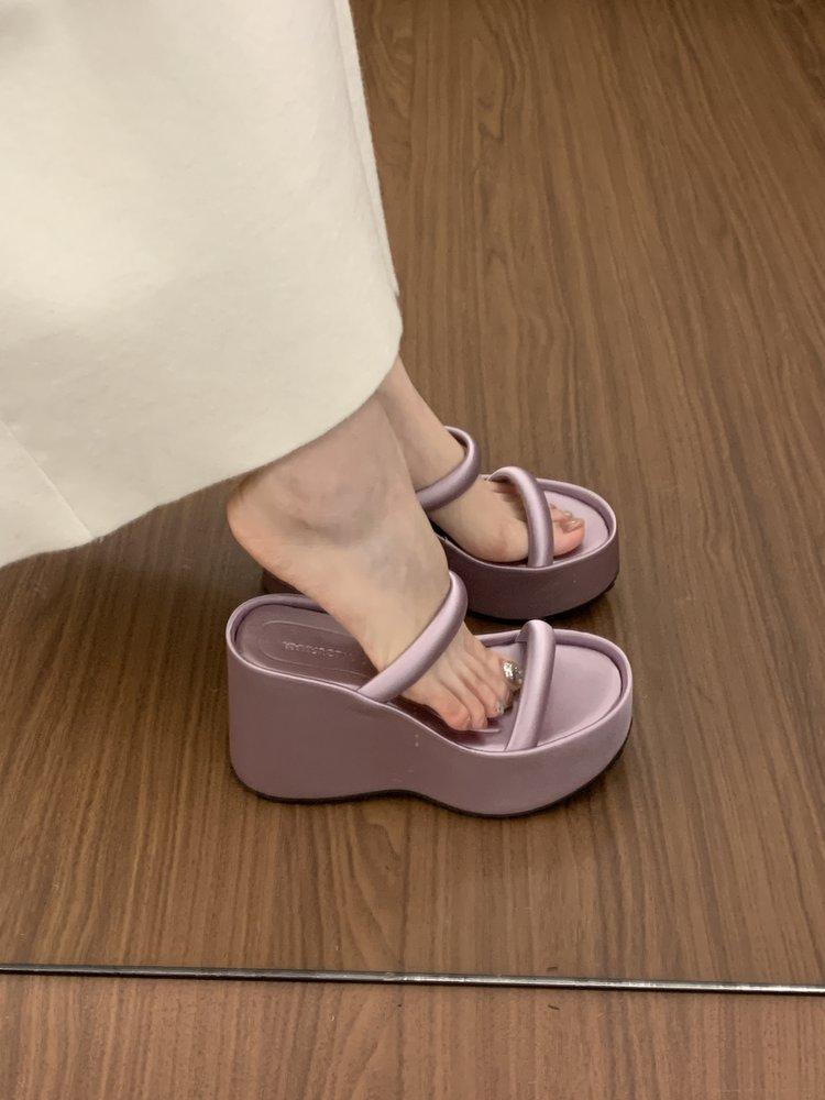 French Fairy Style Thick-soled Heightened One-word Slippers for Women's Summer Wear 2025 New Simple Satin Thick-heeled Sandals