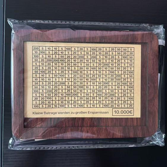 Decorative Wooden Piggy Bank: Stores Banknotes & Coins, Ideal for Digital Savings Plan