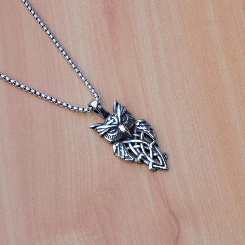 Unisex Owl Animal Pendant - Stainless Steel Chain in Titanium Steel