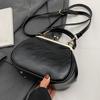 High Quality Handbag for Women 2024 New Retro and Fashionable Single Shoulder Shell Bag Niche Clip Crossbody Bag