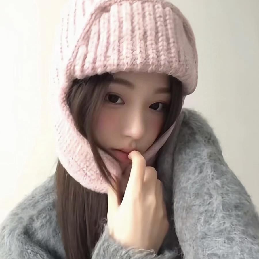 Cute pink ear protector knitted wool hat for girls, small face in winter, warm ear protector Lei Feng hat
