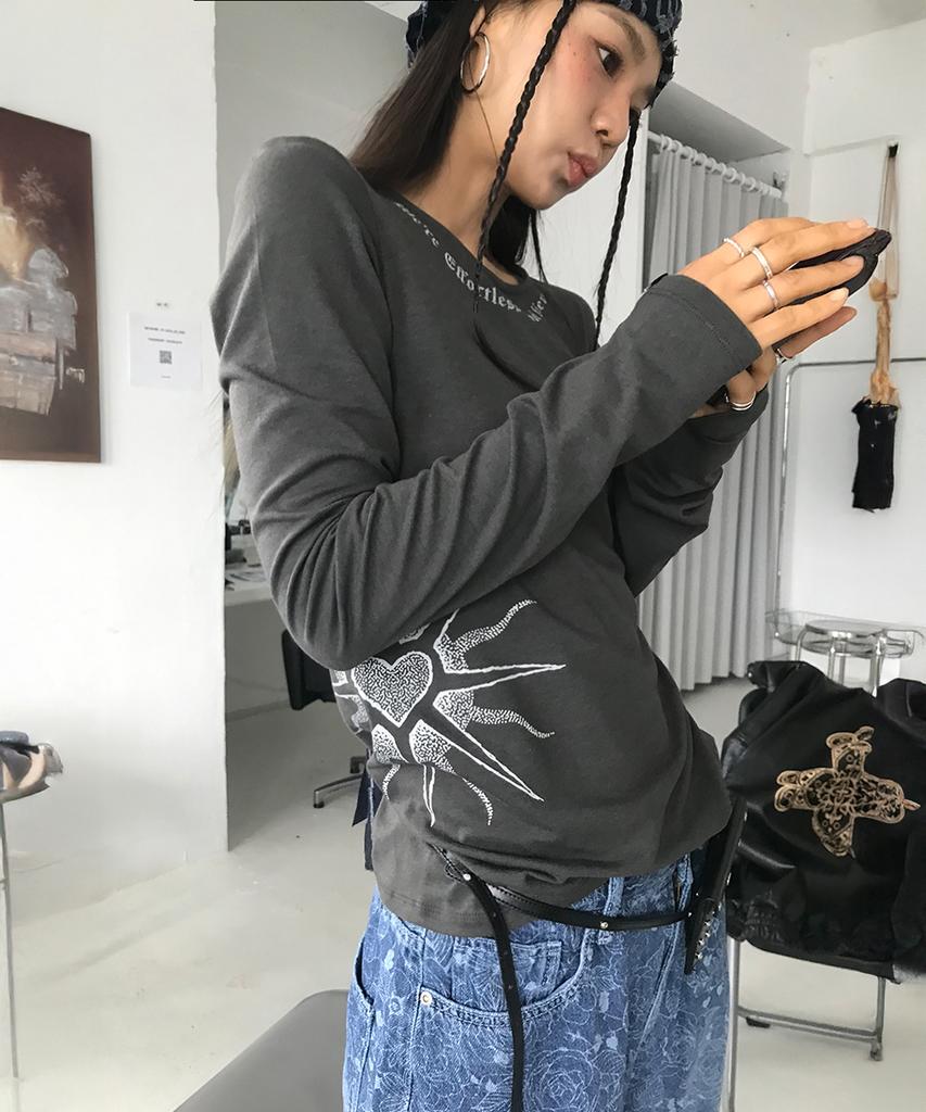 Soleubi Cool Friend Slit Tee / Charcoal