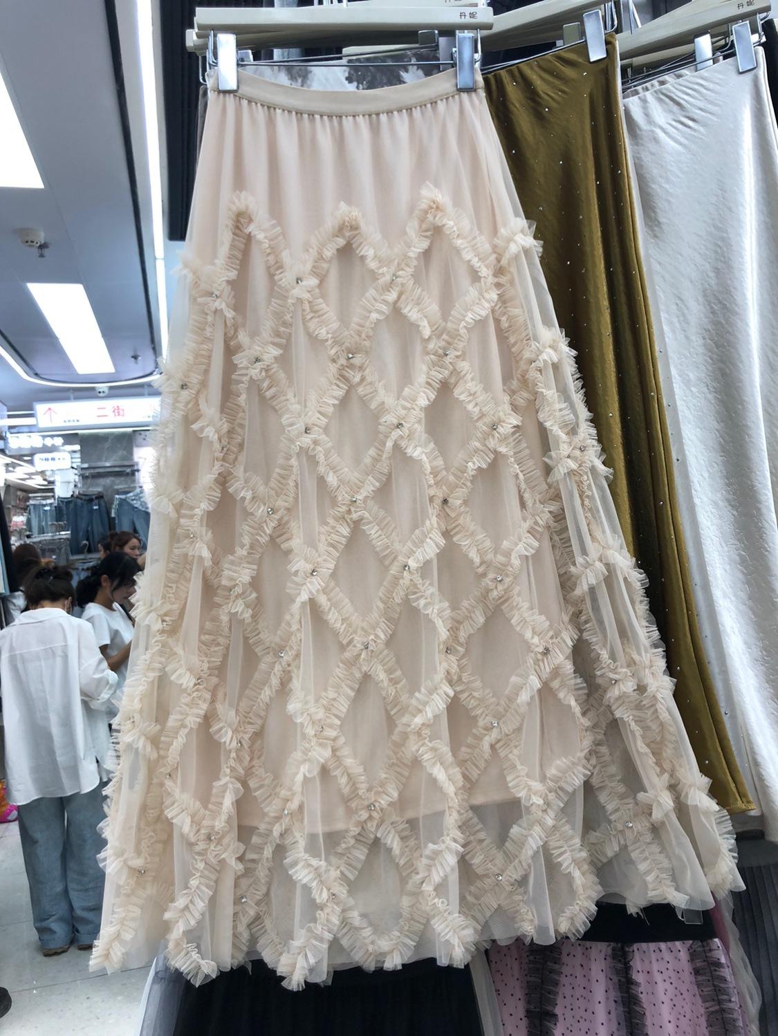 

Юбка Temperament hot diamond для женщин весна-лето 2025, новая юбка из кружевного газа, средняя и длинная юбка-слово one size fits all