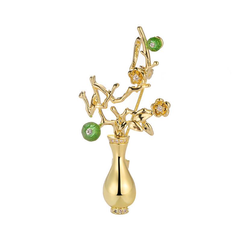 Bo Xin Yun Retro Zirconia Vase Brooch: Artistic Plum Blossom Corsage for Clothing Accessories