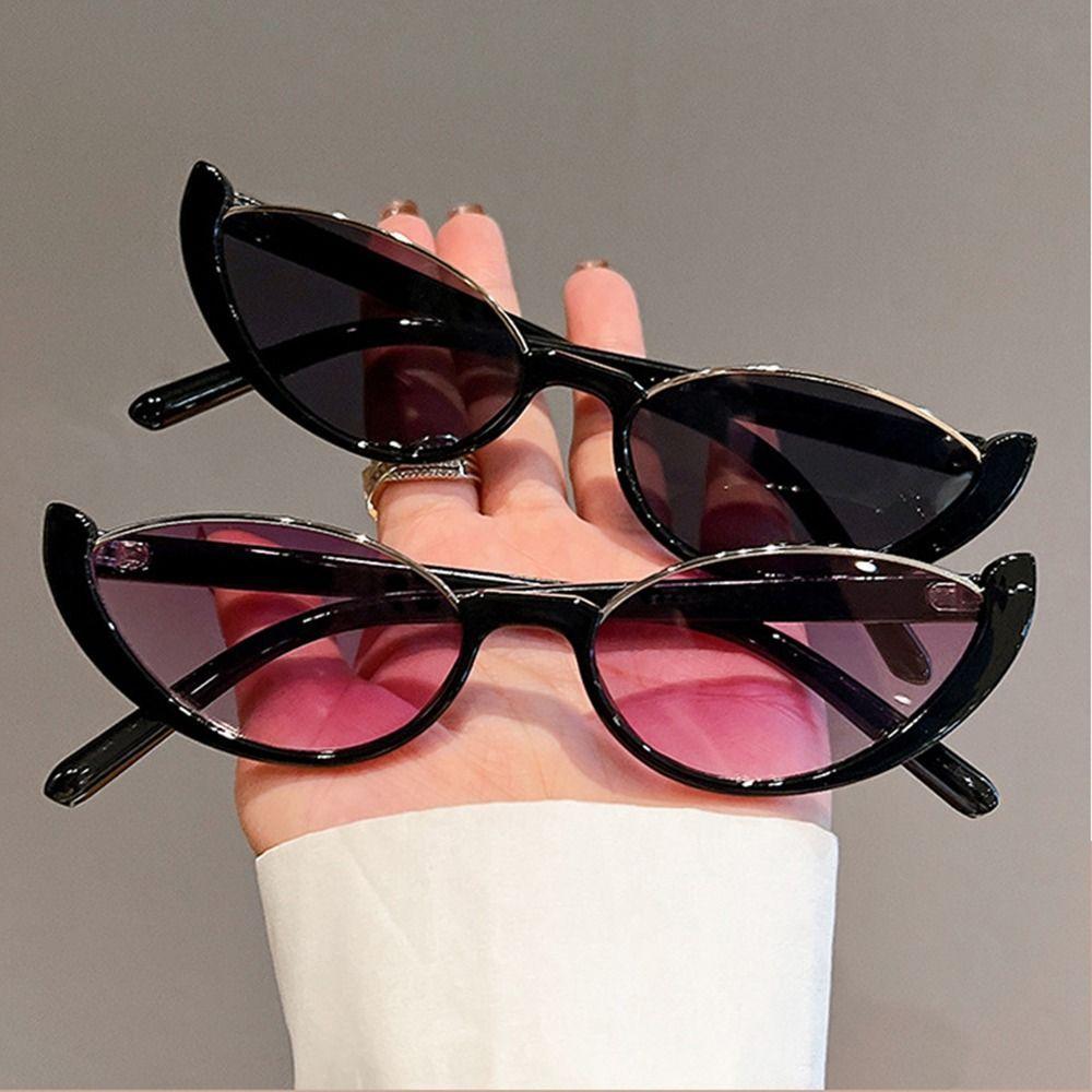 Vintage Små Cat Eye Solglasögon för Kvinnor Trendiga Halvbåge Solglasögon UV400 Mode Solglasögon Glasögon Sommar Anti UV Solglasögon