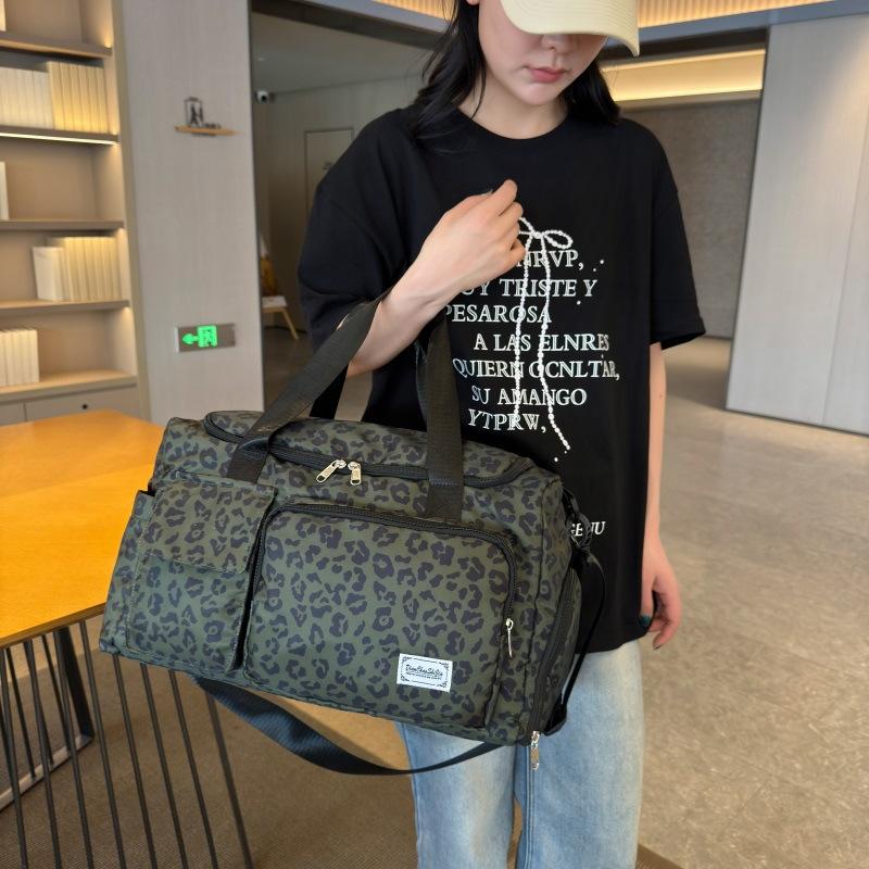 Leopard print model, color ribbon shoes, warehouse model, going out, portable travel bag, wet and dry separation fitness bag, can cover the tie rod.