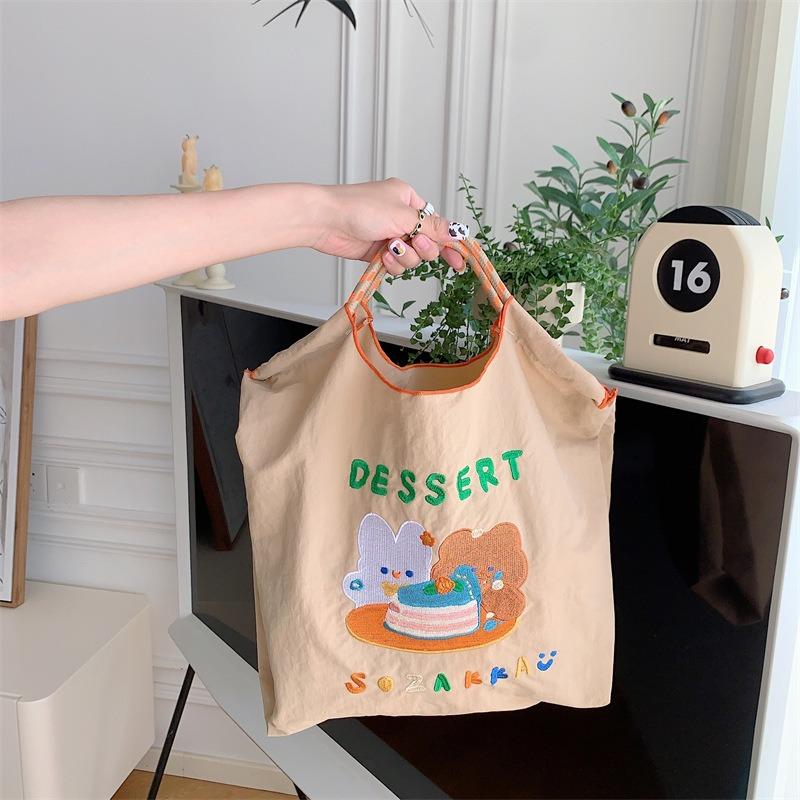 Embroidered shopping bag girls tote bag cute shopping bag student class bag shoulder bag