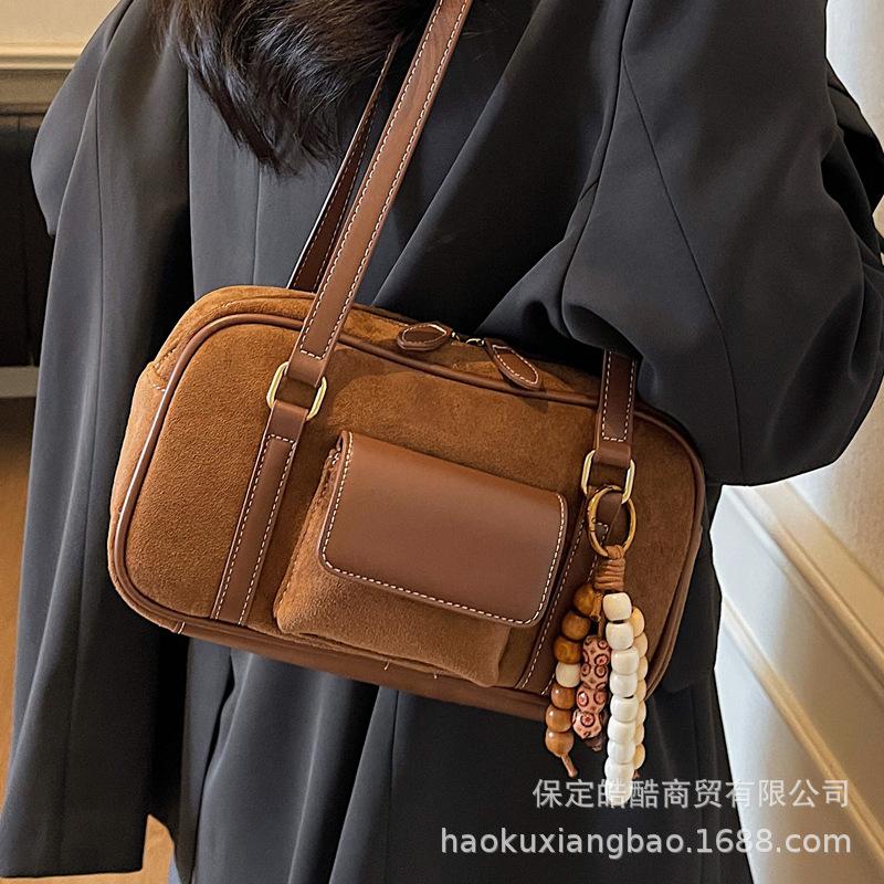 Suede Bag Women's Large Capacity 2025 New Autumn and Winter Retro Shoulder Armpit Bag Casual Commuter Pillow Bag
