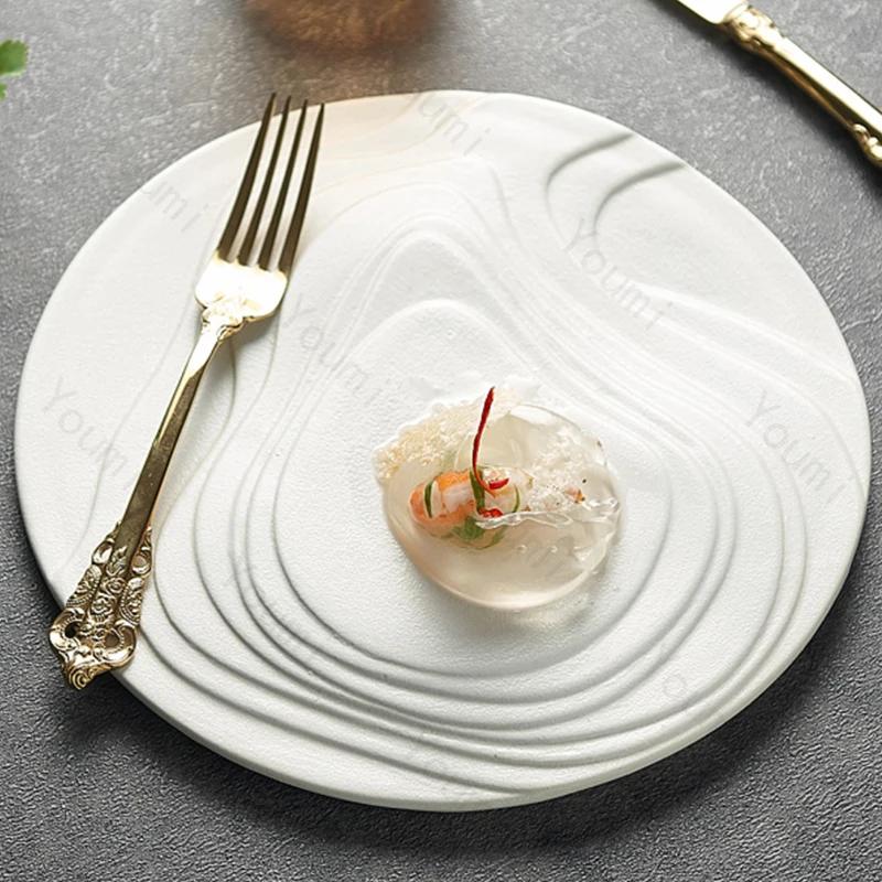 Nepravidelné keramické talíře v jednotné barvě Kreativní restaurace Talíř na steak Unikátní lehce luxusní nádobí Talíř na lahodný dezert Sushi talíř