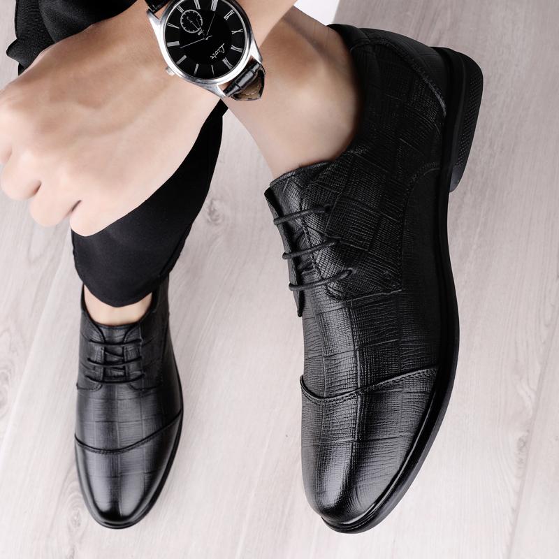 Fashion2024 Brand Men Shoes Top Quality Oxfords British Style Men Genuine Leather Dress Shoes Business Formal Shoes Men Flats Business