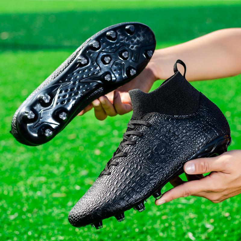 Spot for New Football Shoes Men and Women Adult Boys Middle School Students Artificial Grass Spike Training Shoes Jinjiang