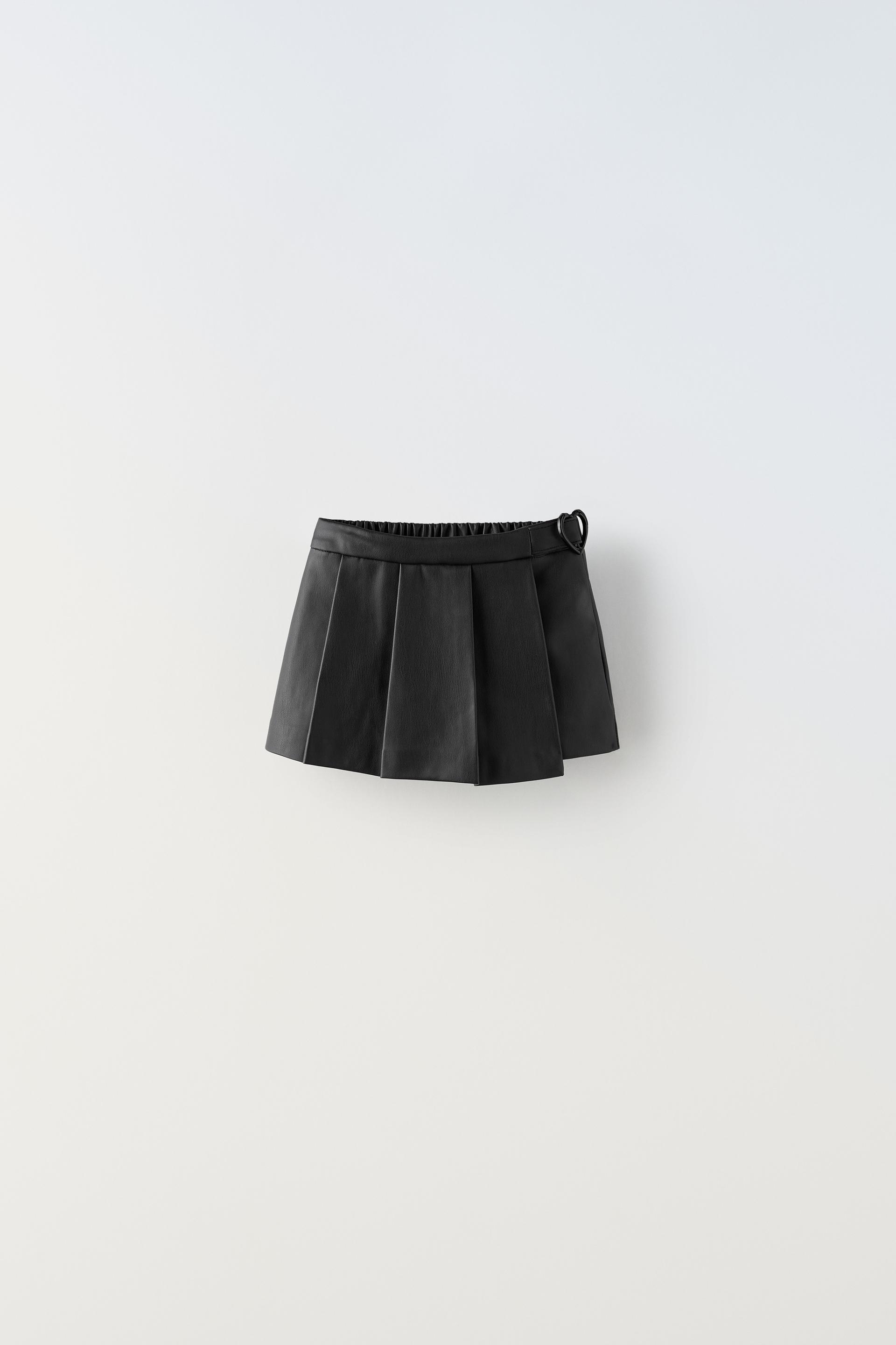 

ЮБКА-БЕРМУДА С ЭФФЕКТОМ КОЖИ