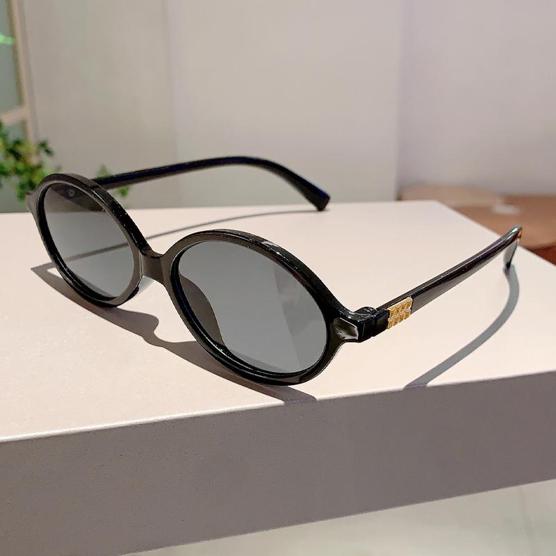 Vogue Leopard Sun Shades Fashion Oval Designer Women Sun Glasses Lady Decoration Sunglasses for Travelling Driving