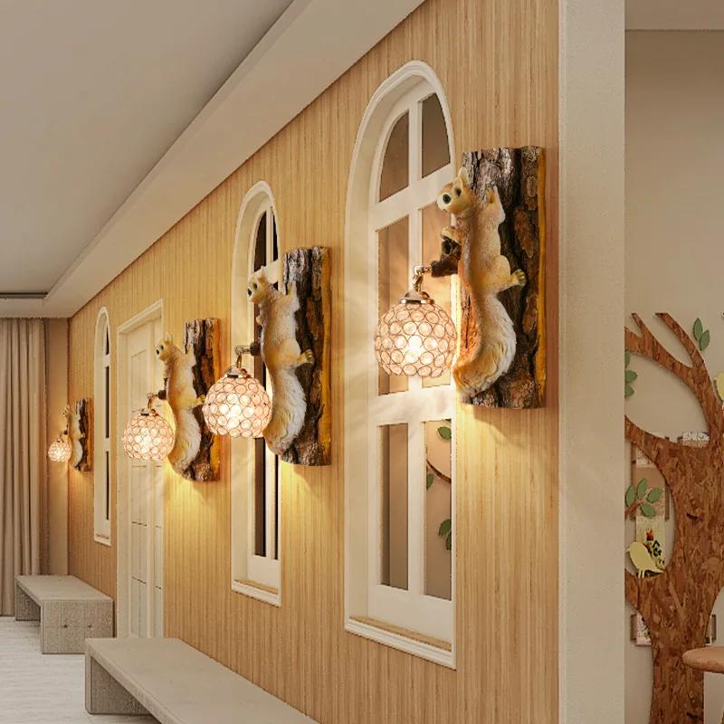 Nordic Style Resin Squirrel Crystal Led Wall Lamp Vintage Loft Decor Bedroom Bedside background Sconce Art Hallway Wall Lights