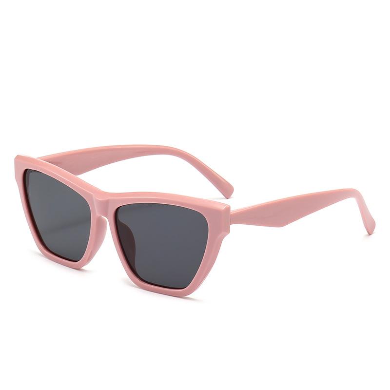 Vintage Cat Eye Square Sunglasses Y2K Girl Style Streetwear Essential Uv400 Protection Sunglasses 5604
