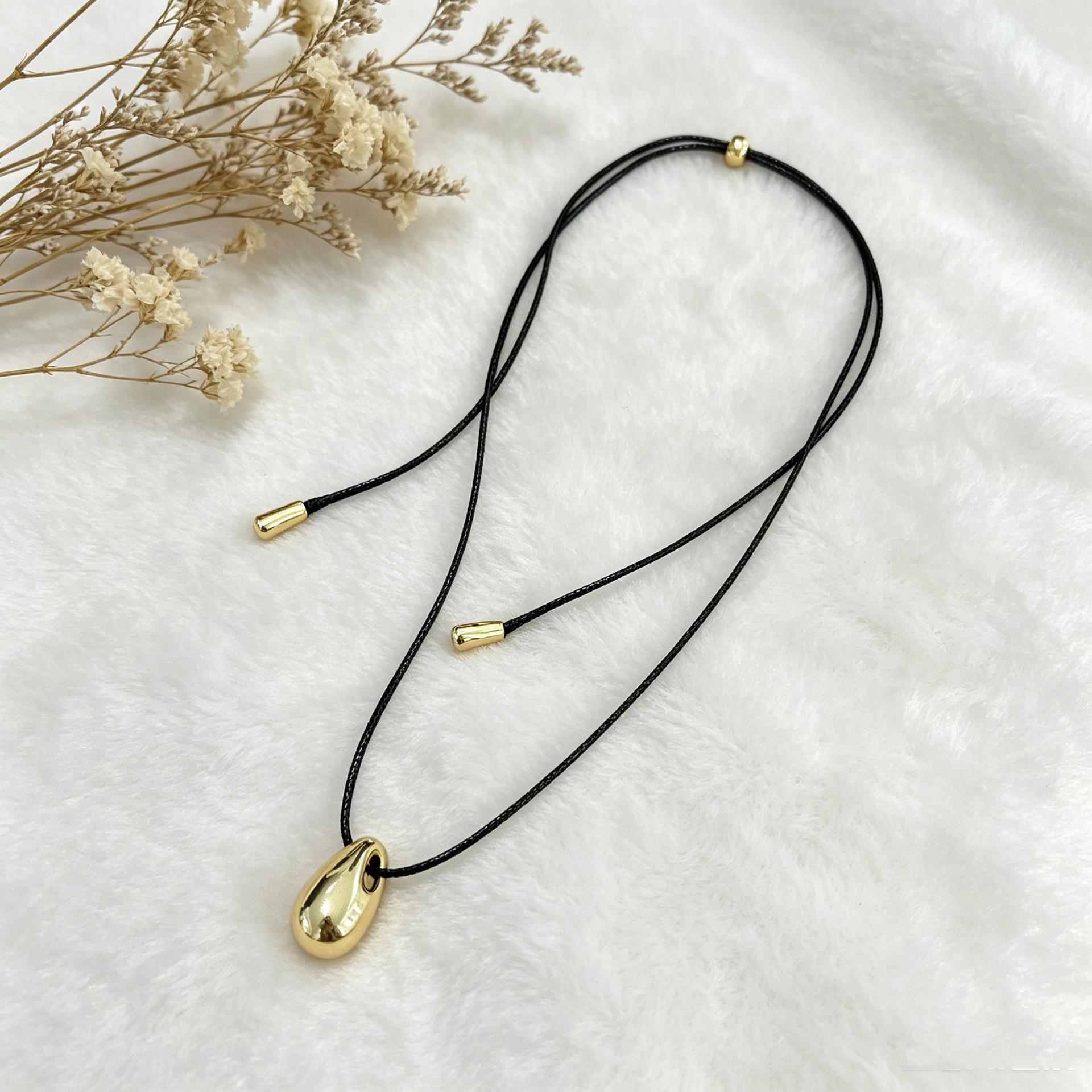 European and American Simple and Elegant Cold Wind Drop Pendant Necklace Jewelry золотисто-желтый