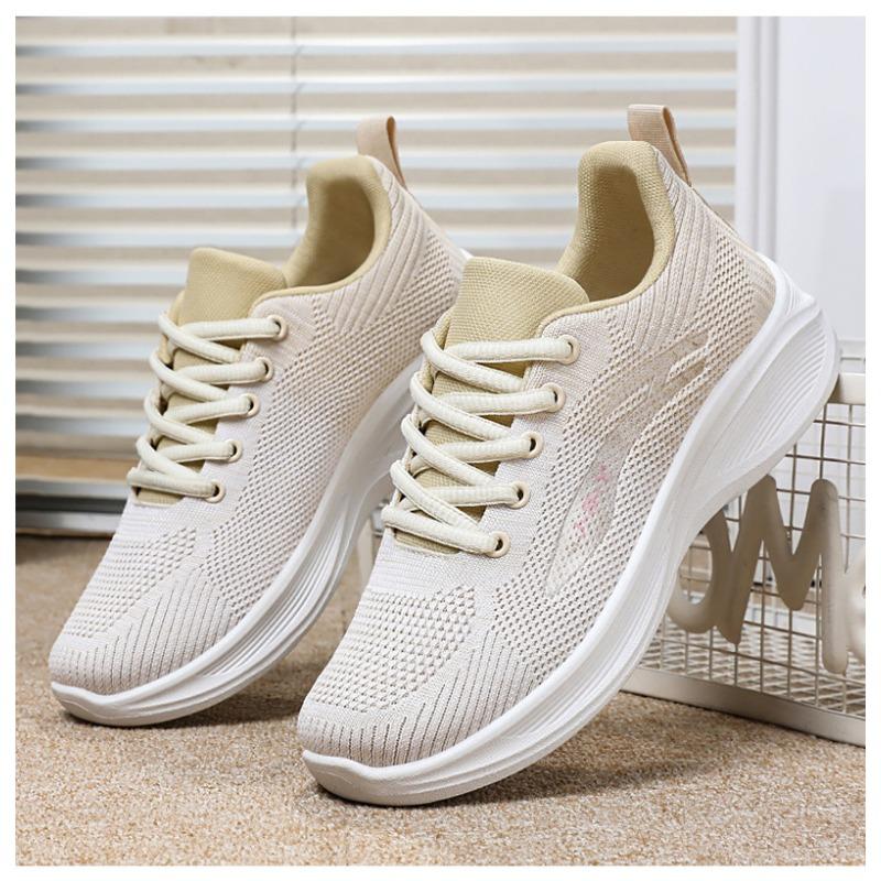 Women's Shoes 2024 Spring Casual Soft Sole Sports Shoes, Breathable Flying Mesh Shoes, Large-sized Running Shoes