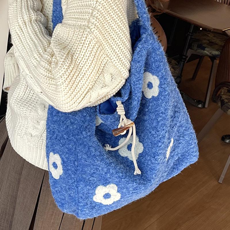 Plush Flower Embroidered Tote Bag Women's Winter New Sweet Niche Shoulder Bag Large Capacity Bag