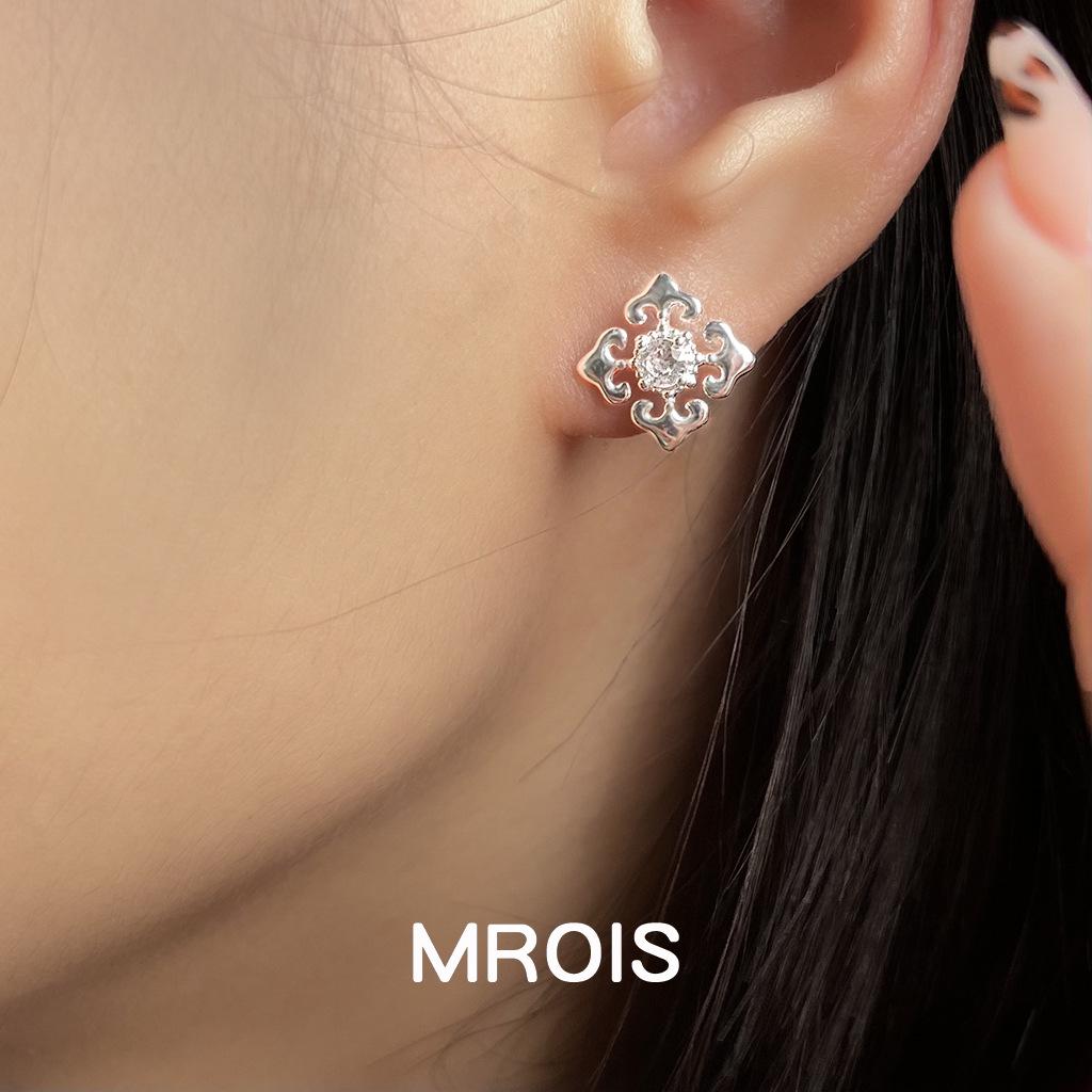 Retro Chinese Style Real Gold Zircon Stud Earrings with S925 Silver Needle - Light Luxury