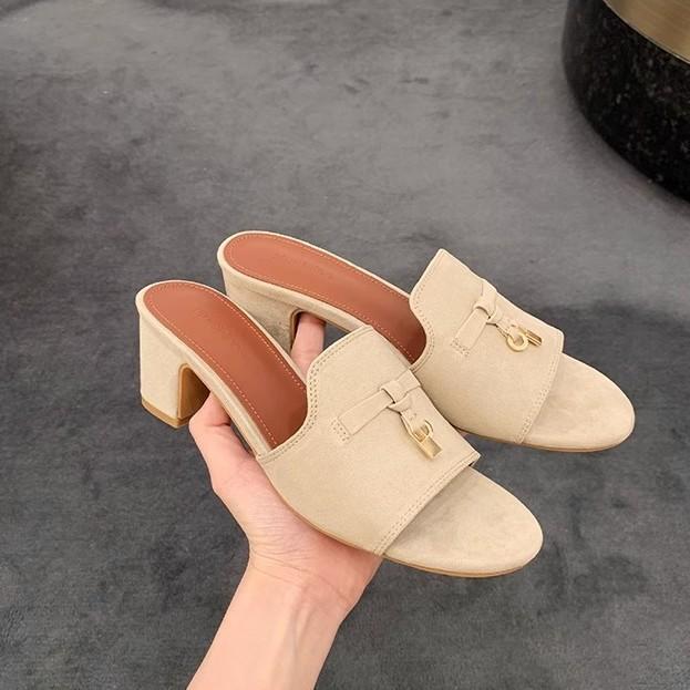 Sheepskin~ Grape mother height increase 6.5cm high heel slippers women's summer wear old money romantic Su lock thick heel sandals