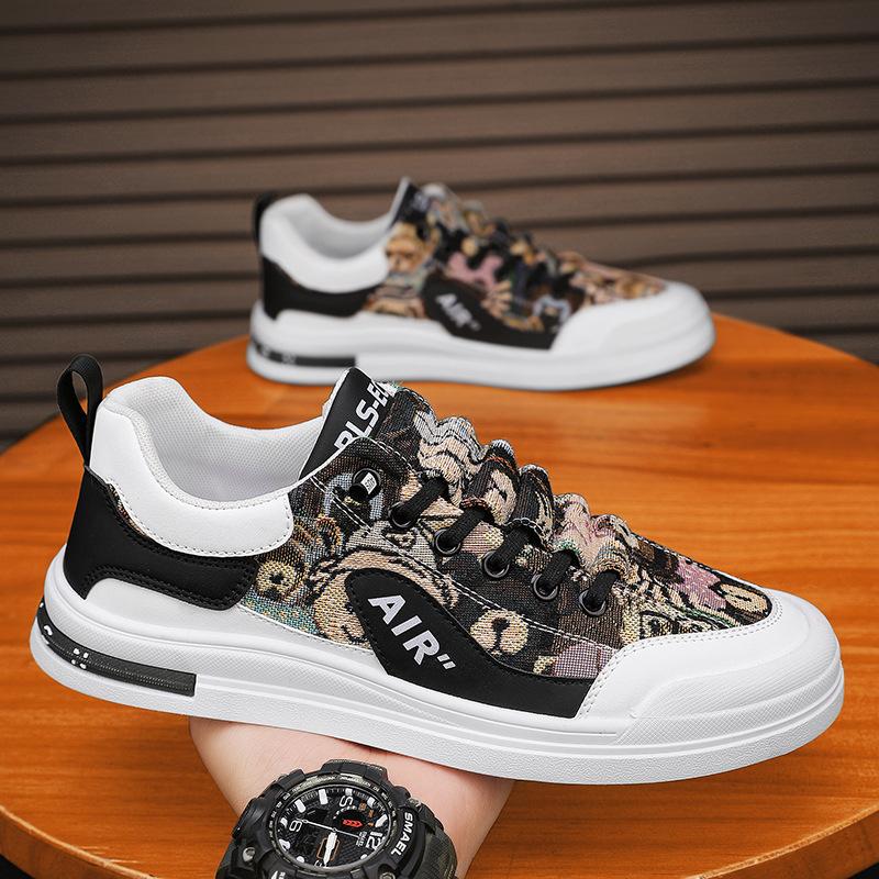 Men's shoes 2025 new spring lazy one-pedal leisure sports trend students lightweight breathable canvas flat shoes