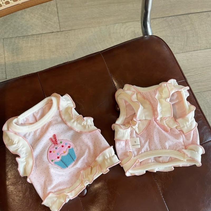 

Pet puppy dog flying sleeve lace cake skirt clothes spring and summer Bigbear teddy pomeranian cat small dog skirt XS size, chest 30 back 20 about 1-1 kg розовый