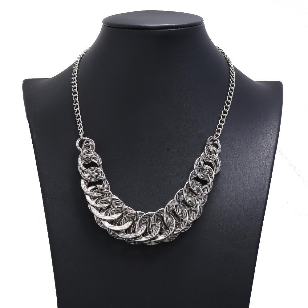 Vintage Alloy Geometric Necklace With Water Wave Chain For Fashion Enthusiasts
