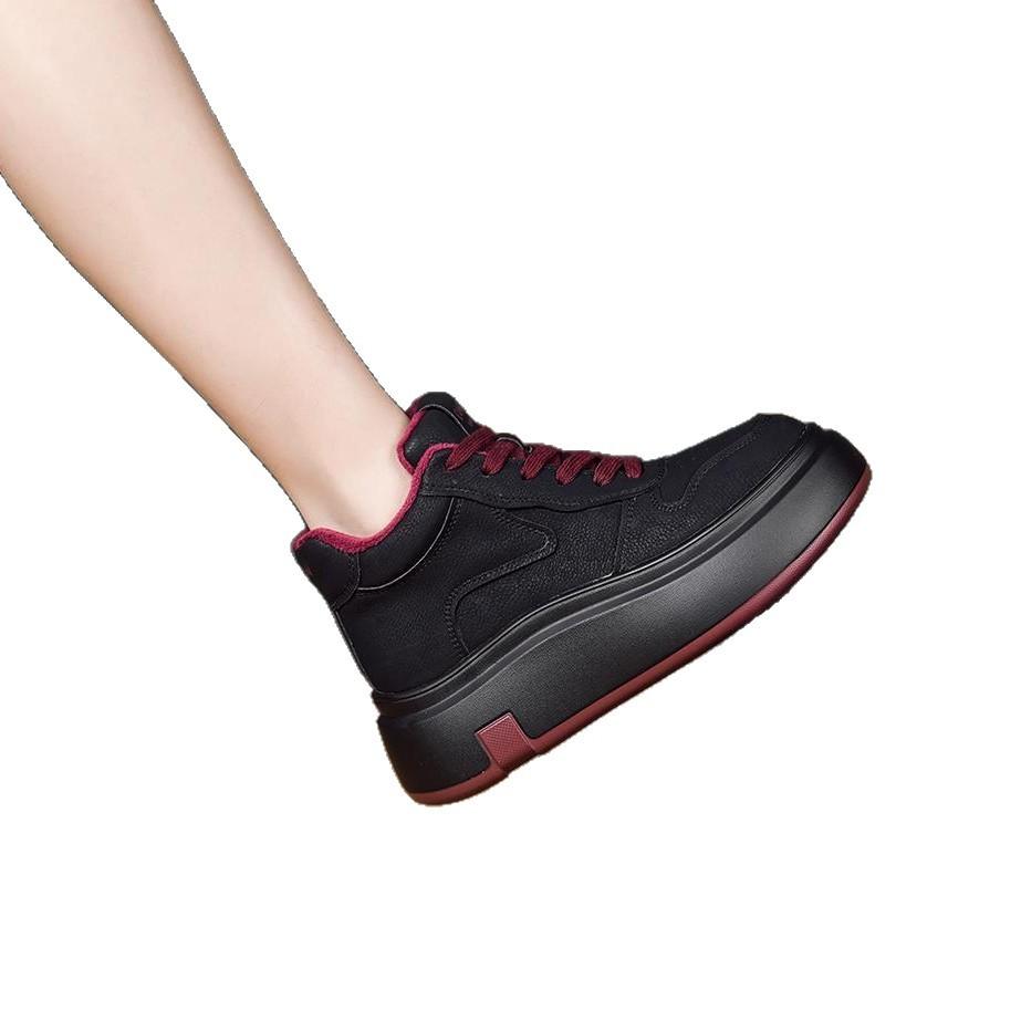 Muffin shoes women's new thickened warm matte color matching thick-soled small casual velvet board shoes in autumn and winter 2025