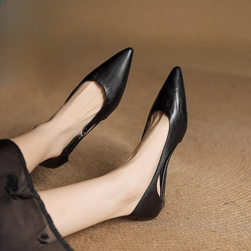 New Hollowed-out Flat Pointed-toe Single Shoes for Women with A Shallow Opening