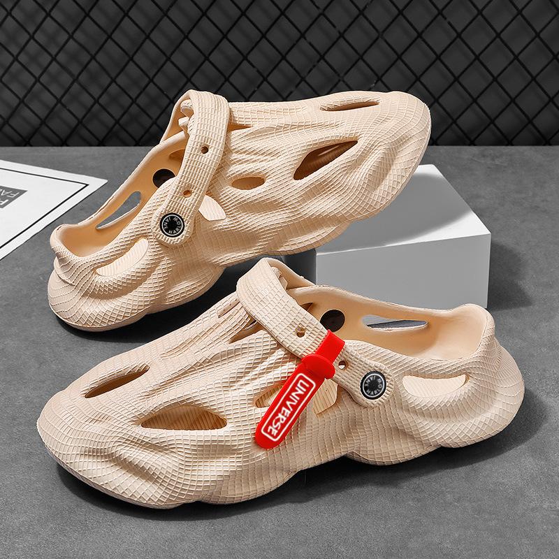 Fashion Summer Men's Slippers Outdoor Beach Shoes Lightweight Comfortable Casual Shoes Breathable Non Slip Soft Sandals Pantuflas Hombre
