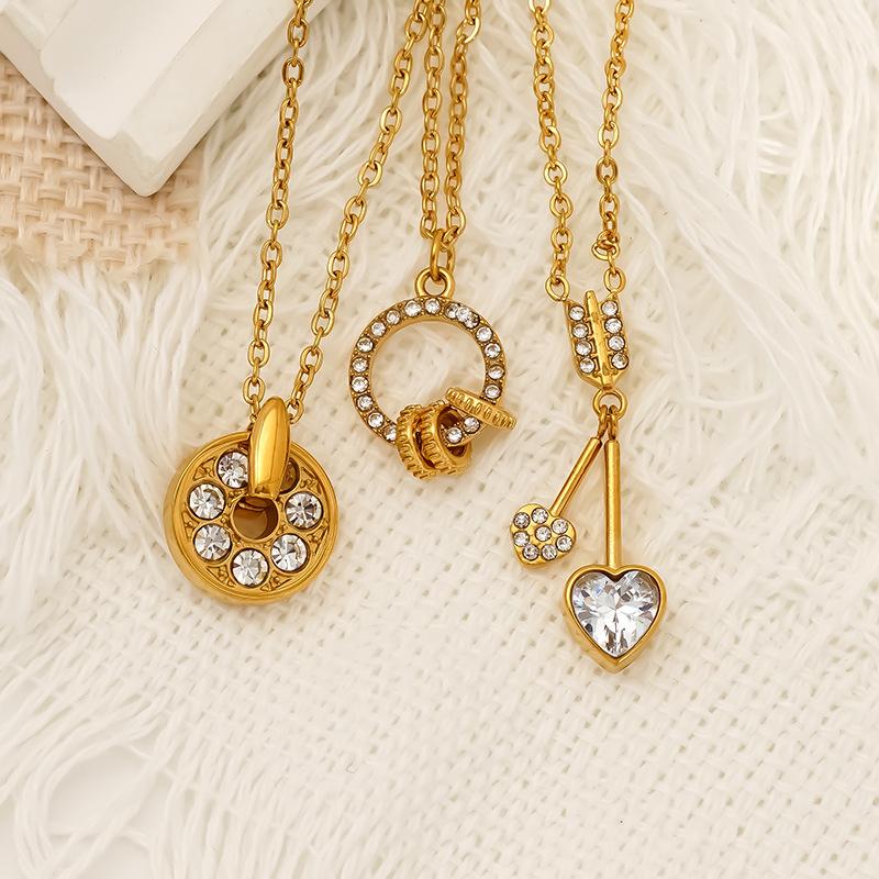 Edelstahl Licht Luxus Zirkon Halskette Weiblich Liebesanhänger Premium Gefühl Schlüsselbeinkette