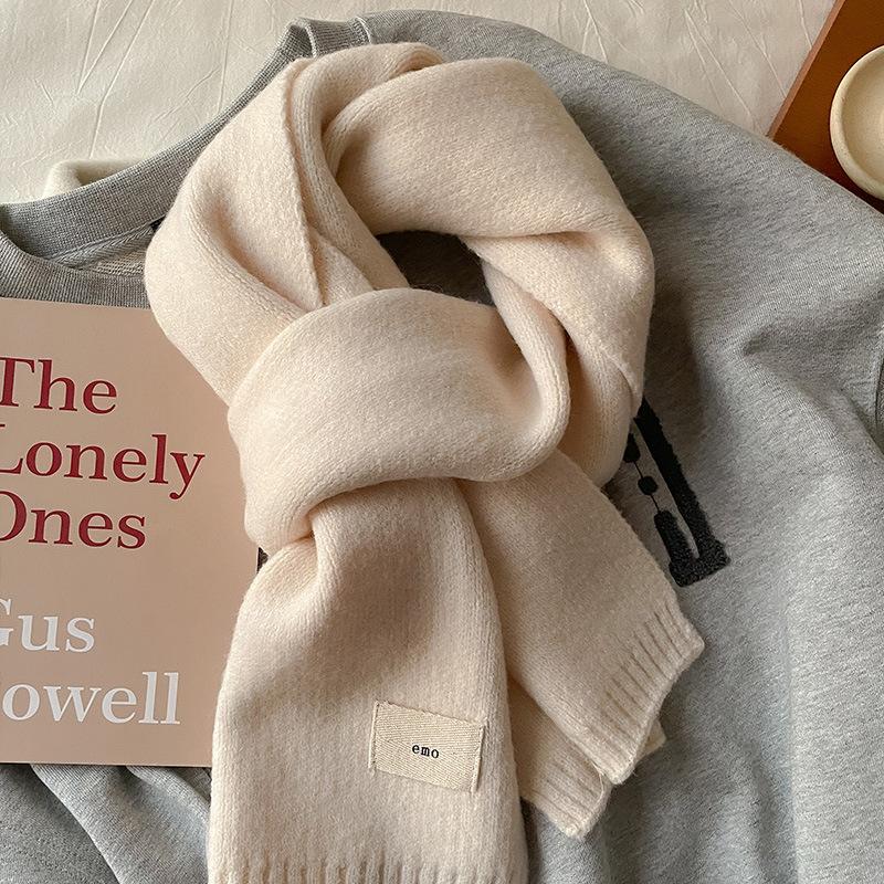 Gentle solid color small scarf white knitted wool short scarf women's autumn and winter warm couple style simple