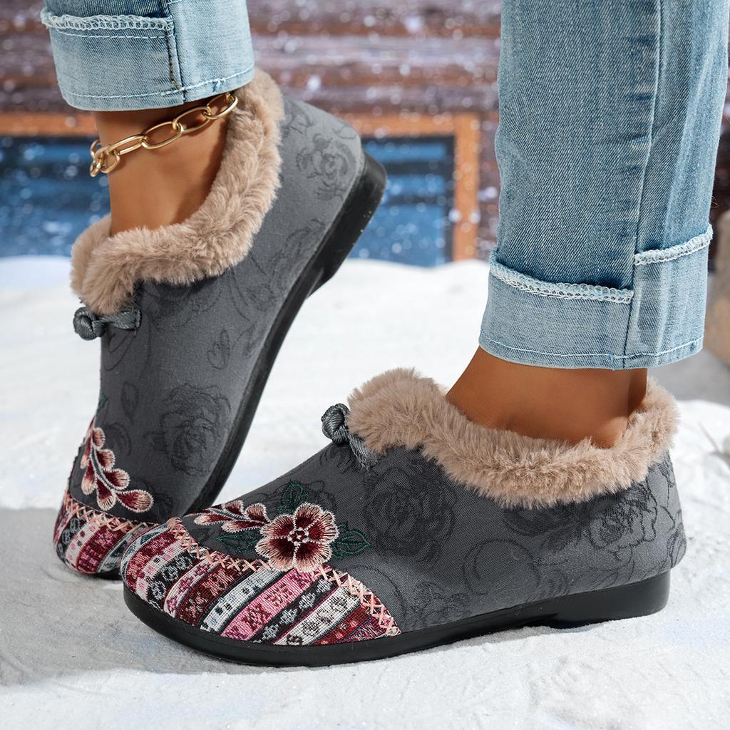 Women's Fleece-Lined Thickened Flat-Soled Embroidered Shoes for Middle-Aged and Elderly Women Chinese Ethnic Style Slip-On Mom Shoes