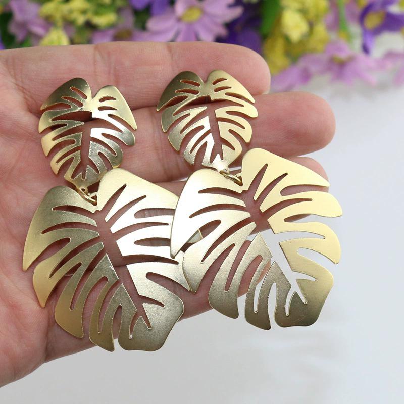 

Hollow Out Big Leaf Dangle Earrings for Women Bohemian Metal Exaggeration Drop Earrings Trendy Personality Zircon Golden Pink