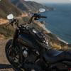 Motorcycle Tank Bag with Phone Window Quick-Access for Cruiser Riders