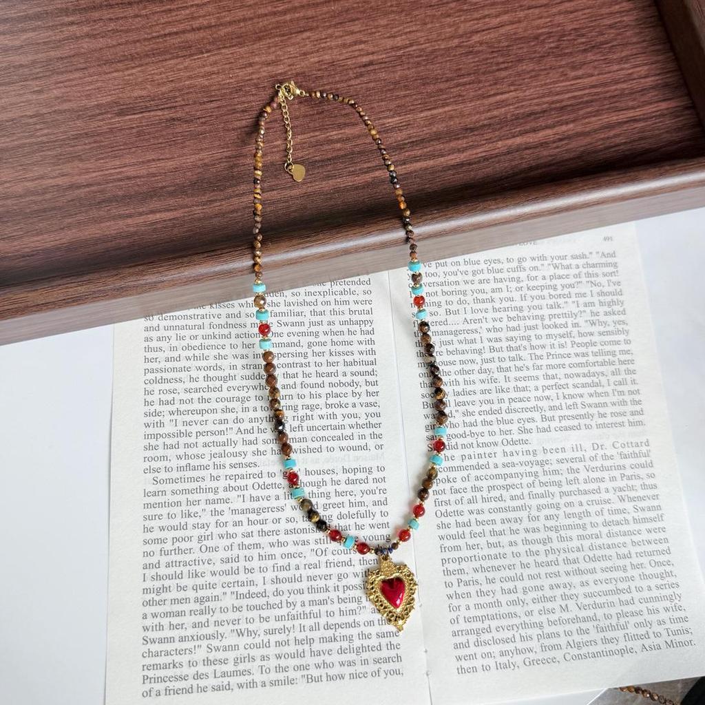 Bohemian Titanium Steel Clavicle Necklace - Maillard-Style Retro Design for Women, Light Luxury Autumn/Winter Accessory