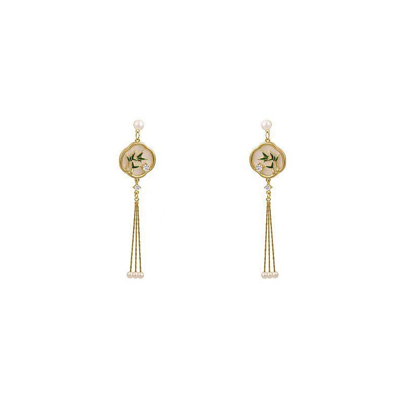 Retro New Chinese-style Green Bamboo Fringed Design Earrings Women's High-end Antique Cheongsam Accessories Horse Face Skirt Ear Jewelry
