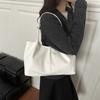 New tote bags are popular today, trendy and versatile, large-capacity daily commuting portable shoulder bags