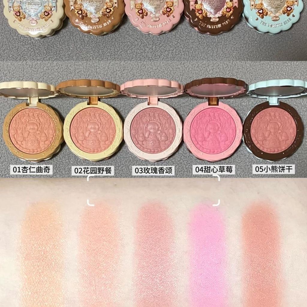 FLOWER KNOWS THE SWEETIE BEAR Rouge Seiden-Satin-Rougepuder Für Wangen Kontur Gesicht Für Ein Natürliches Mattes Finish Veganes Make-up
