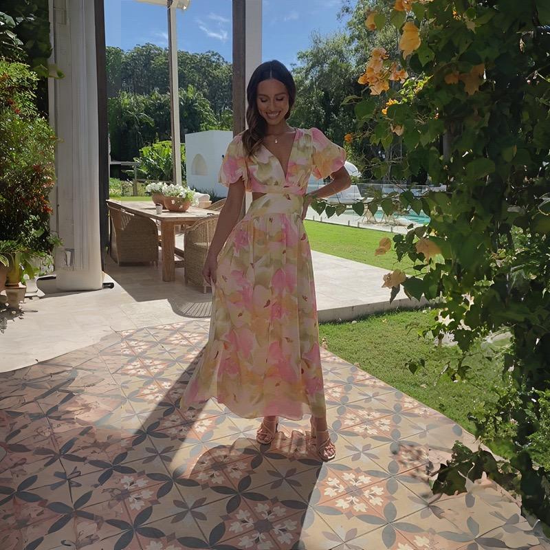 Elegantes Blumenkleid