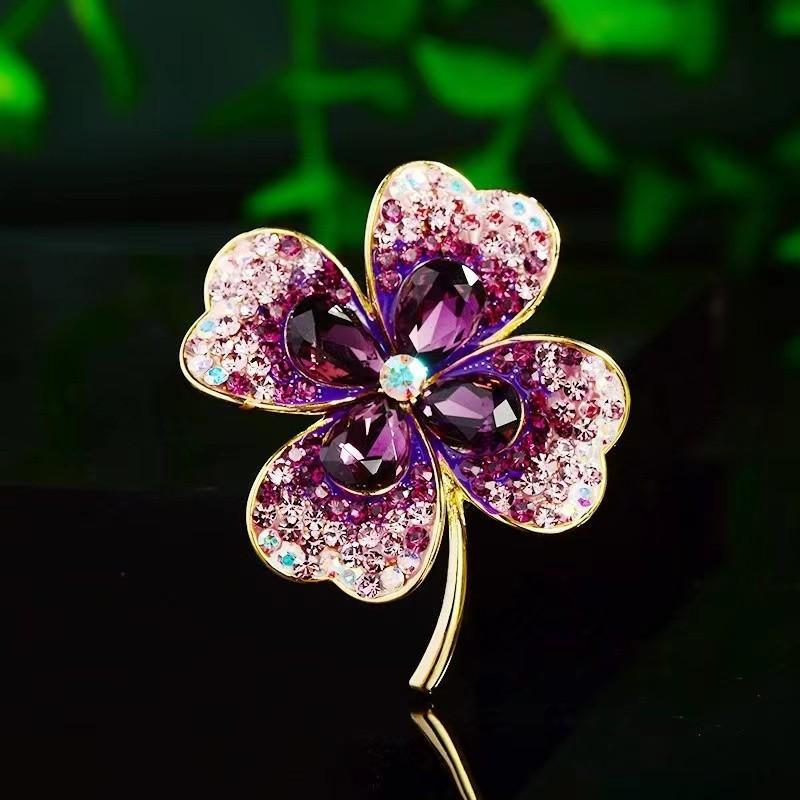 2024 New Enamel Maple Leaf Brooches for Women Fashion Full of Rhinestone Metal Casual Office Brooch Pin Party Wedding Gift
