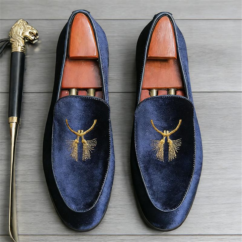 Luxury New Designer Velvet Embroidery Leather Driving Shoes For Men Formal Wedding Prom Dress Homecoming Sapatos Tenis Masculino