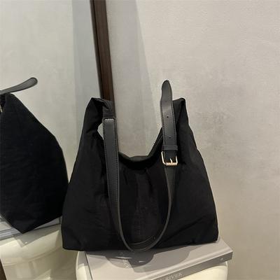 Casual Soft Surface Large-capacity Bag Women's New Personalized Commuter Shoulder Messenger Bag College Student Tote Bag