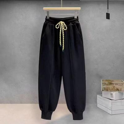 Partea de jos – Capri și pantaloni