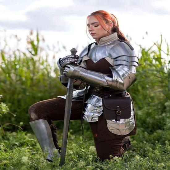 Handcrafted Female Warrior Armor Set Women’s Medieval Steel Armor Fantasy Cosplay Costume Larp Female Costume