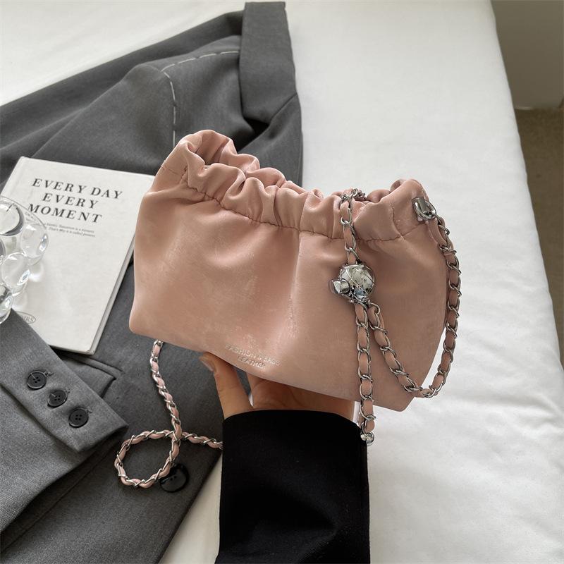 Premium Texture Small Bag Women's 2025 New Fashion Beaded Shoulder Messenger Bag Niche Design Chain Cloud Bag