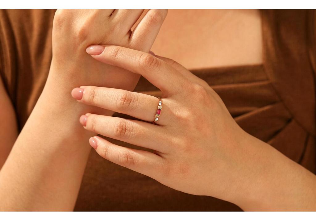 Yuan Tong Ti S925 Sterling Silver Leaf Ring with Pave Diamonds, Shiny and Versatile Retro Fashion for Women