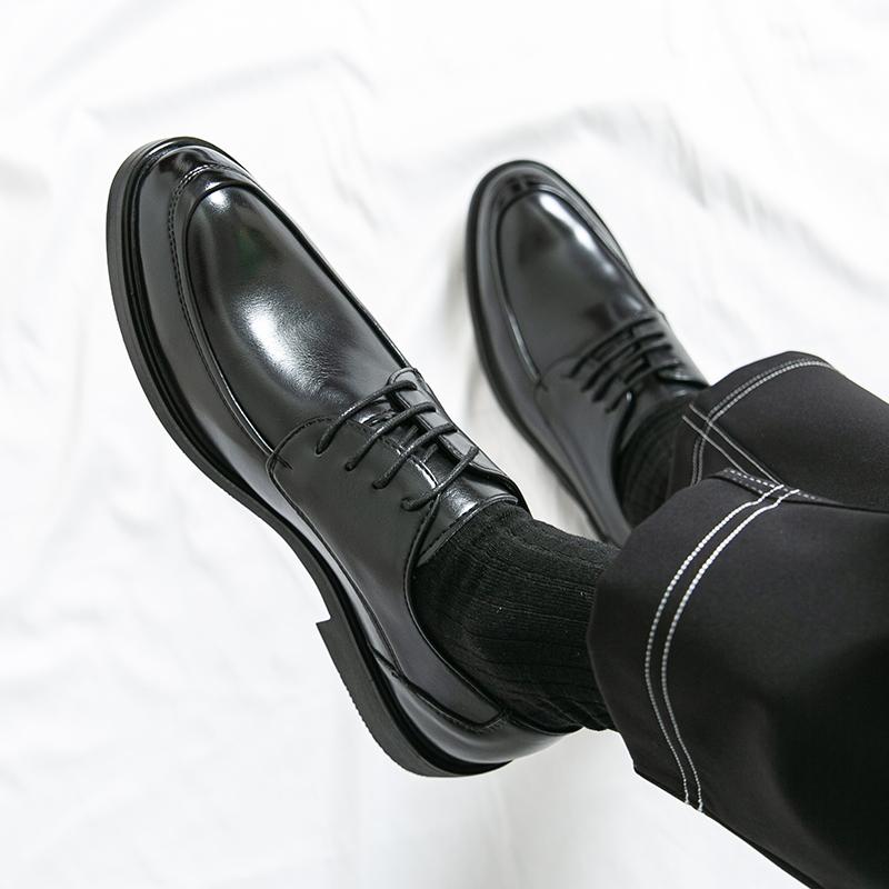 Fashion Men's leather shoes Comfortable casual business classic style Groom's wedding Derby adult shoes DRESS Hot selling lace-up