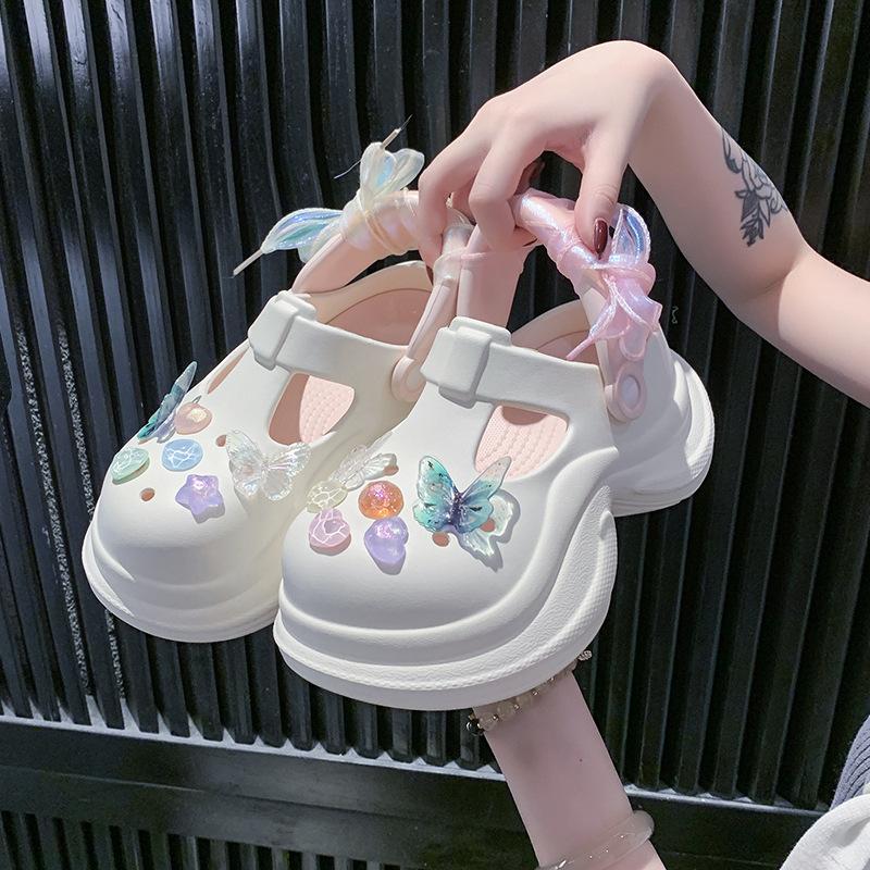 Thick-soled Heightening Hole Shoes Wear Spring and Summer New Internet Celebrities Cute Stepping On Shit Seaside Beach Sandals Women